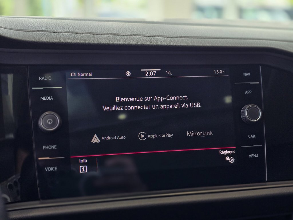 2022 Volkswagen Jetta Highline TOIT | CUIR | CARPLAY | NAV | DÉMARREUR in Laval, Quebec - 17 - w1024h768px