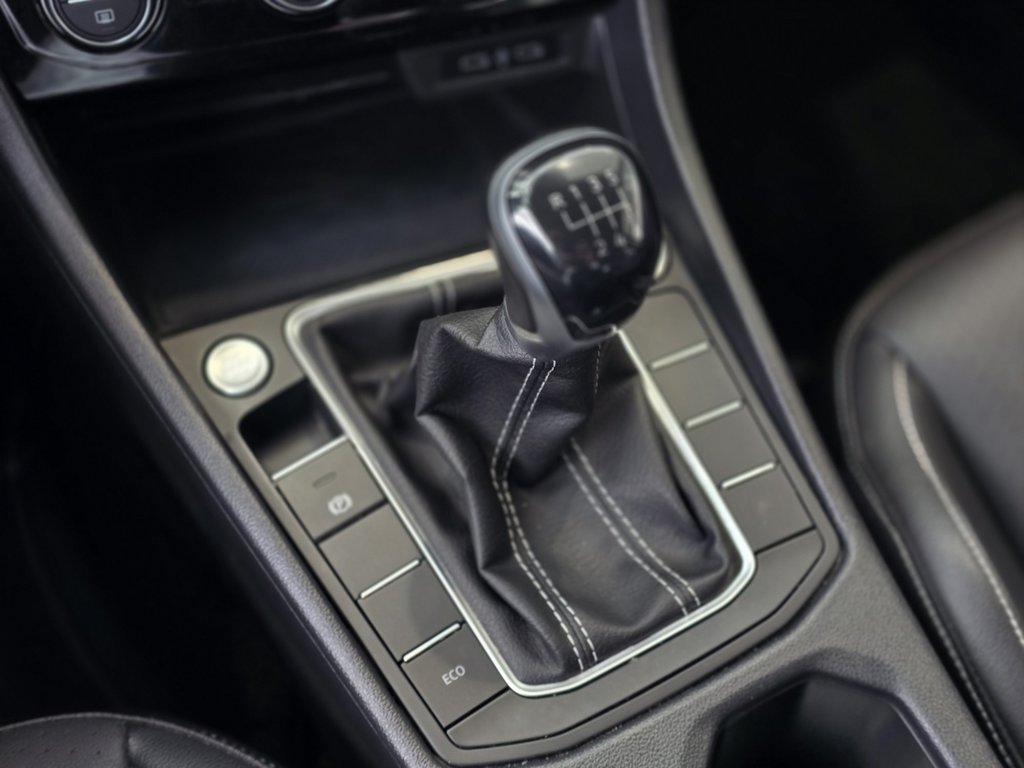 Volkswagen Jetta Comfortline CARPLAY | CAMÉRA | CUIR | BLUETOOTH 2022 à Laval, Québec - 16 - w1024h768px