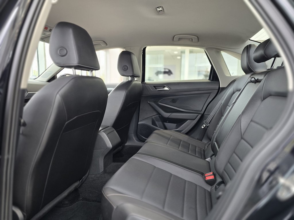Volkswagen Jetta Comfortline CARPLAY | CAMÉRA | CUIR | BLUETOOTH 2022 à Laval, Québec - 9 - w1024h768px