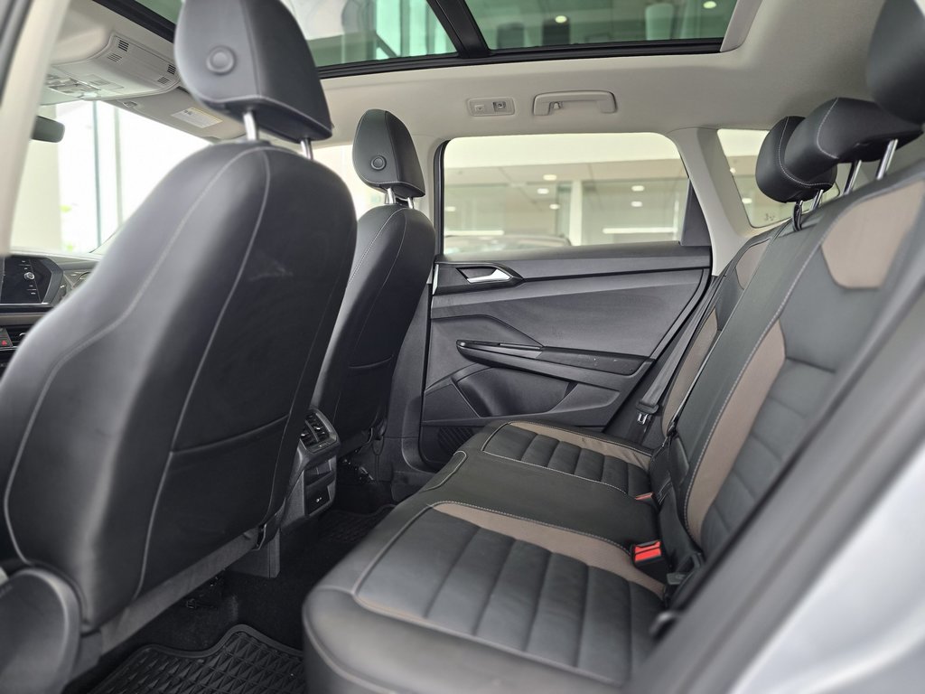 2022 Volkswagen Taos Highline PANO | CUIR | CARPLAY | DÉMARREUR |BAS KM in Laval, Quebec - 10 - w1024h768px