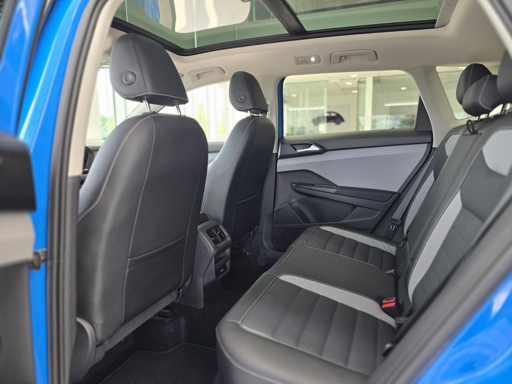 Volkswagen Taos Highline TOIT PANO | CUIR | CARPLAY | CAMÉRA | +++ 2022 à Laval, Québec - 10 - w1024h768px