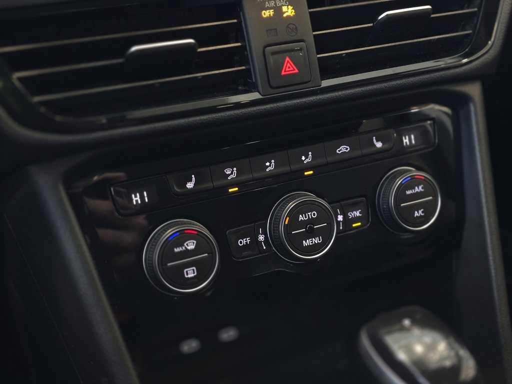 Volkswagen Taos Comfortline | BAS KM | DÉMARREUR | CARPLAY | +++ 2022 à Laval, Québec - 17 - w1024h768px