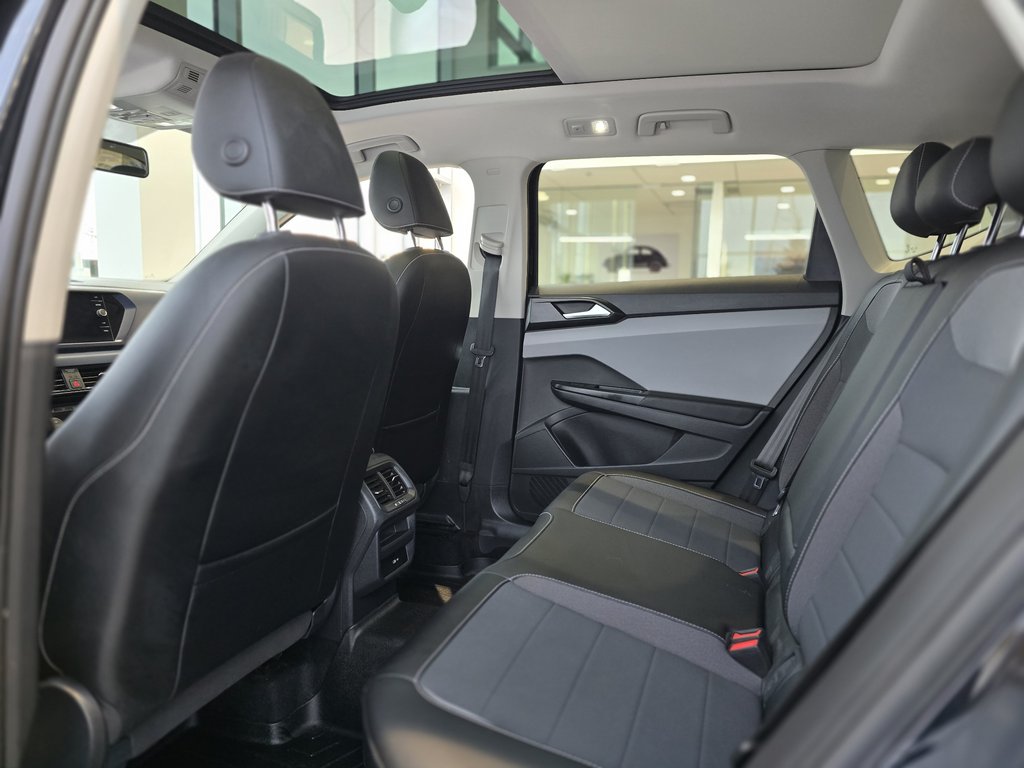 Volkswagen Taos Comfortline | BAS KM | DÉMARREUR | CARPLAY | +++ 2022 à Laval, Québec - 10 - w1024h768px