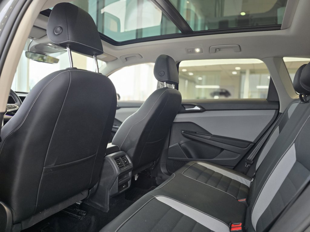Volkswagen Taos Highline | BAS KM | DÉMARREUR | PANO | CUIR | AWD 2022 à Laval, Québec - 8 - w1024h768px