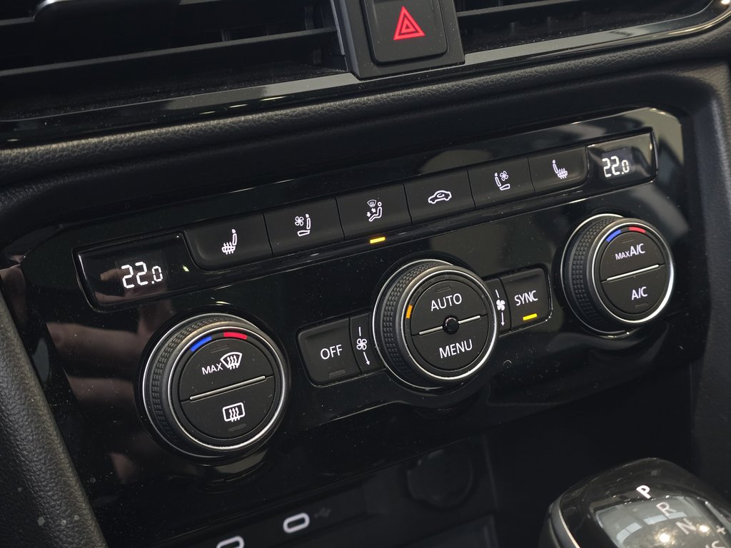 Volkswagen Taos Highline | BAS KM | DÉMARREUR | PANO | CUIR | AWD 2022 à Laval, Québec - 15 - w1024h768px