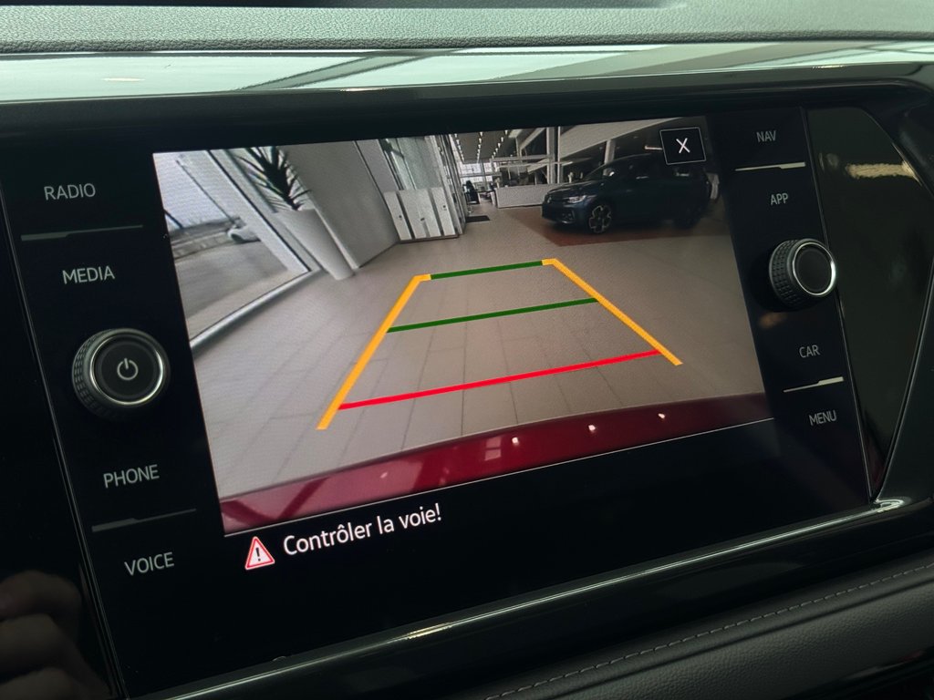 2022 Volkswagen Taos Highline | DÉMARREUR | PANO | CUIR | CARPLAY | +++ in Laval, Quebec - 18 - w1024h768px