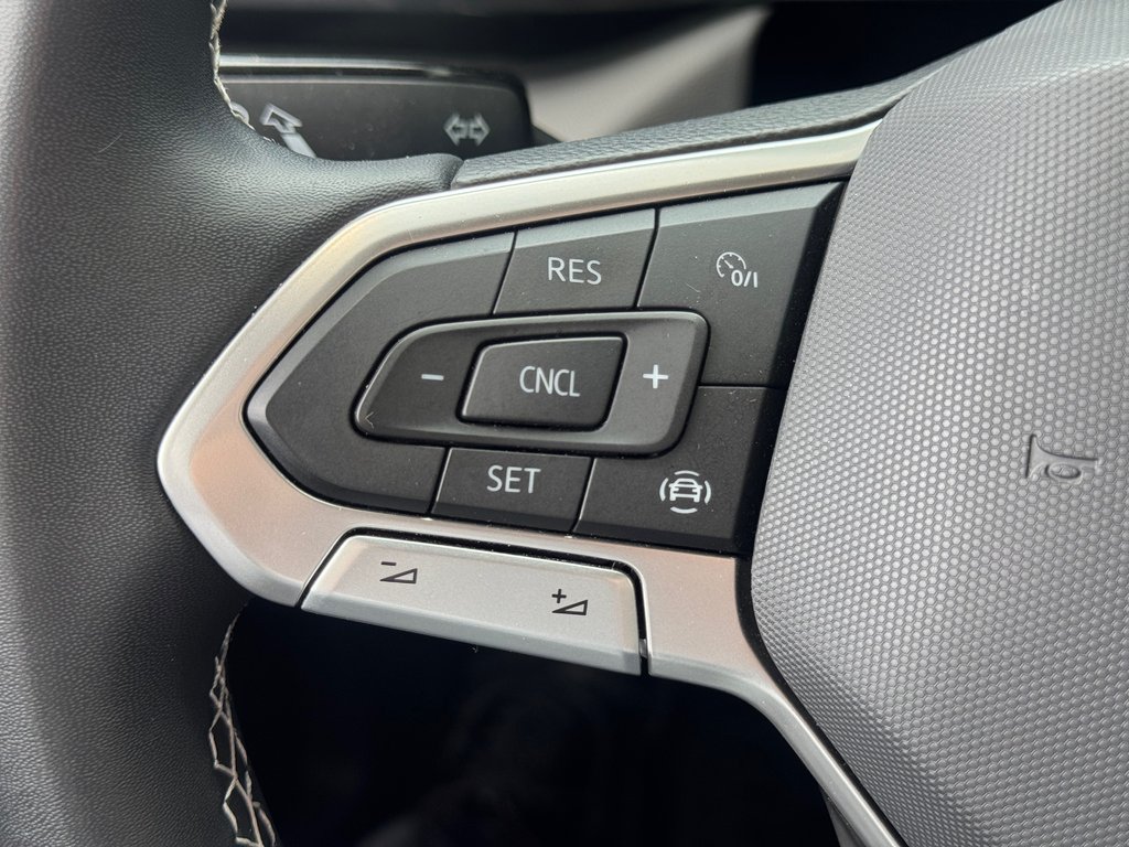 2022 Volkswagen Taos Highline | DÉMARREUR | PANO | CUIR | CARPLAY | +++ in Laval, Quebec - 14 - w1024h768px