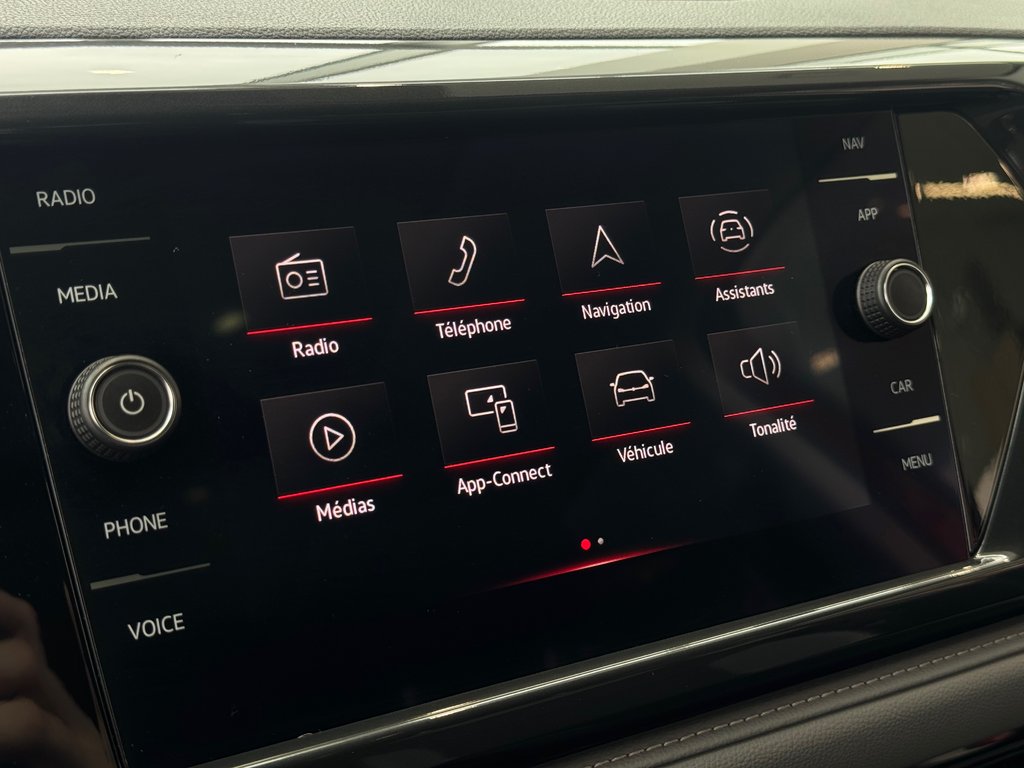 2022 Volkswagen Taos Highline | DÉMARREUR | PANO | CUIR | CARPLAY | +++ in Laval, Quebec - 17 - w1024h768px