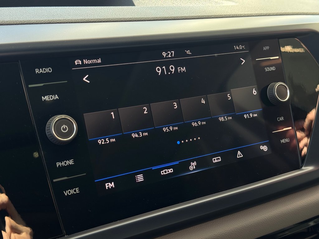 2022 Volkswagen Taos Comfortline AWD | TOIT PANO | CAMÉRA | CARPLAY +++ in Laval, Quebec - 17 - w1024h768px