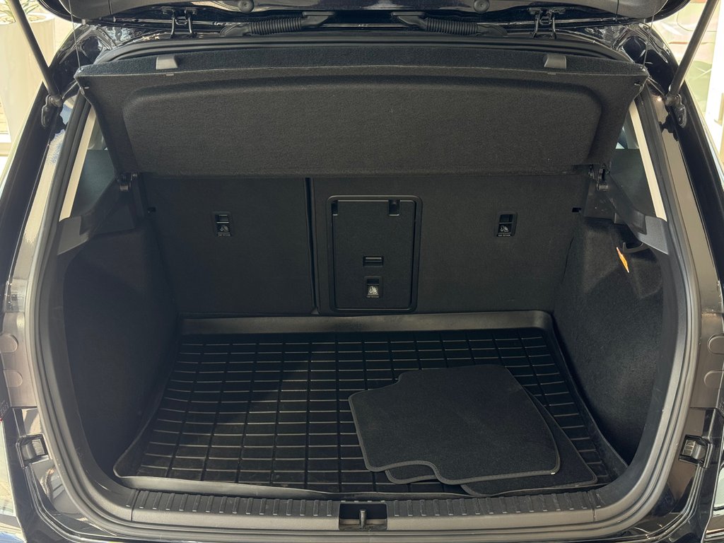2022 Volkswagen Taos Comfortline AWD | TOIT PANO | CAMÉRA | CARPLAY +++ in Laval, Quebec - 8 - w1024h768px
