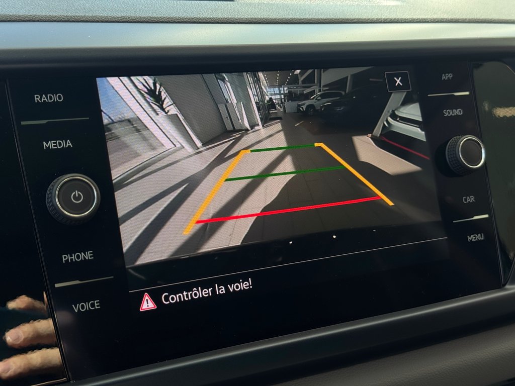 2022 Volkswagen Taos Comfortline AWD | TOIT PANO | CAMÉRA | CARPLAY +++ in Laval, Quebec - 18 - w1024h768px