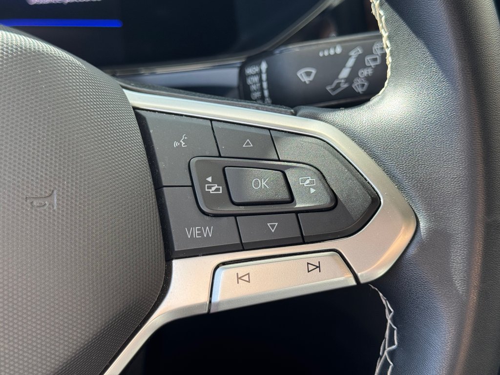 2022 Volkswagen Taos Comfortline AWD | TOIT PANO | CAMÉRA | CARPLAY +++ in Laval, Quebec - 14 - w1024h768px