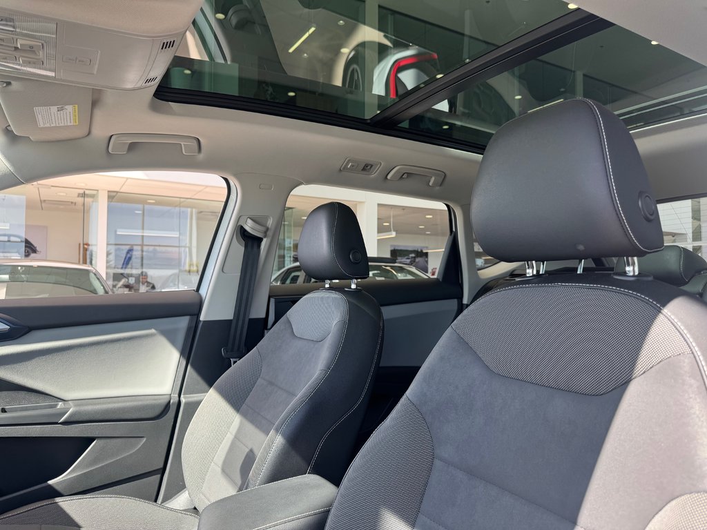 2022 Volkswagen Taos Comfortline AWD | TOIT PANO | CAMÉRA | CARPLAY +++ in Laval, Quebec - 20 - w1024h768px