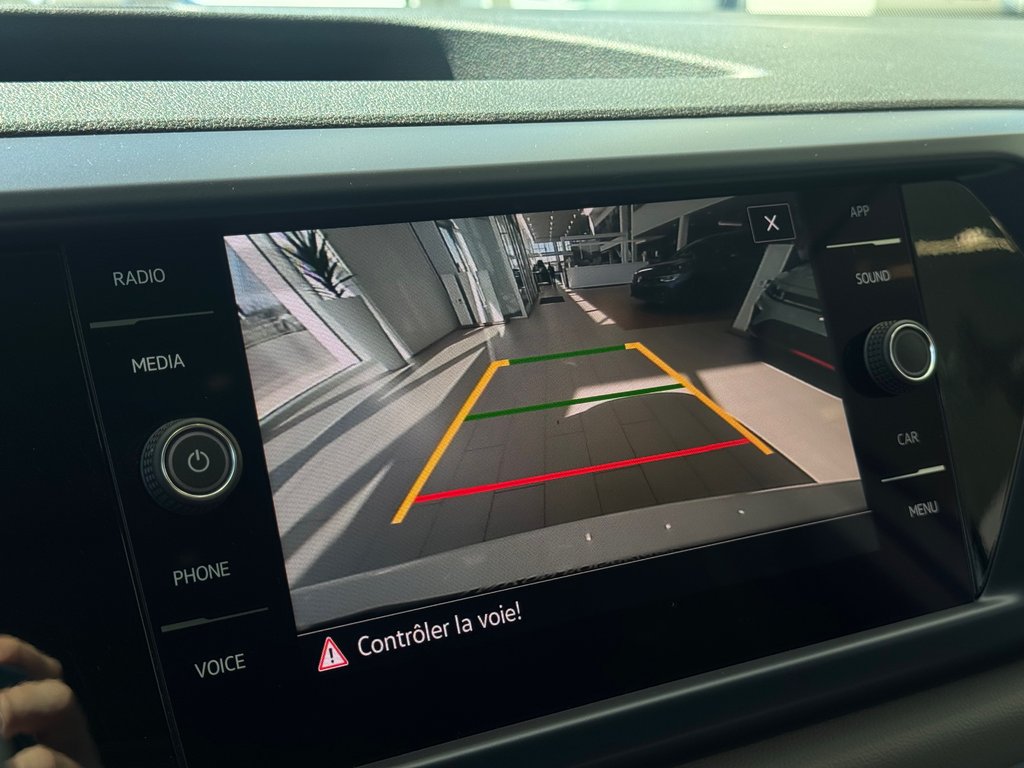 2022 Volkswagen Taos Comfortline AWD | TOIT PANO | CAMÉRA | CARPLAY +++ in Laval, Quebec - 19 - w1024h768px