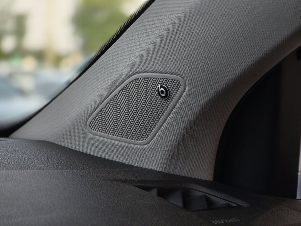 2023 Volkswagen Taos Highline TOIT PANO | CUIR | CARPLAY | CAMÉRA | +++ in Laval, Quebec - 19 - w1024h768px