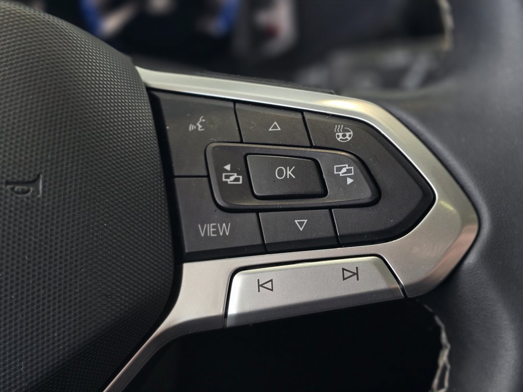 2023 Volkswagen Taos Highline | DÉMARREUR | PANO | CUIR | CARPLAY | +++ in Laval, Quebec - 15 - w1024h768px