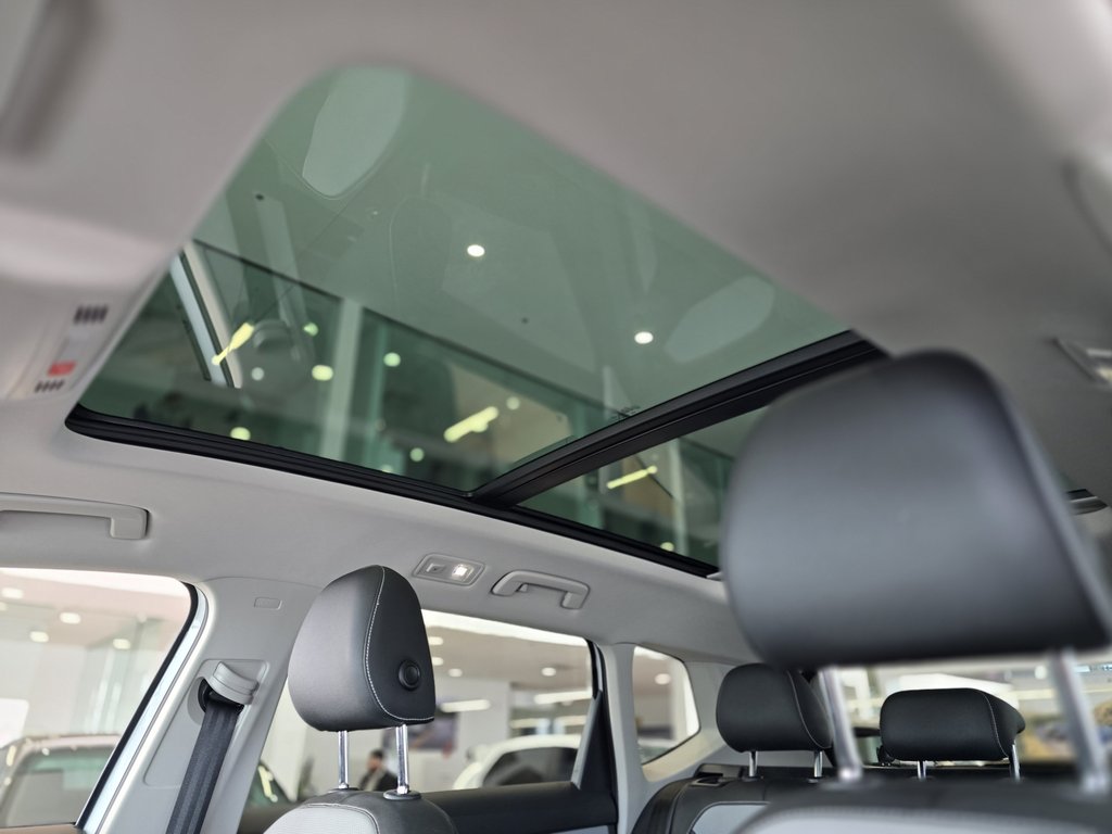 2023 Volkswagen Taos Highline | DÉMARREUR | PANO | CUIR | CARPLAY | +++ in Laval, Quebec - 20 - w1024h768px