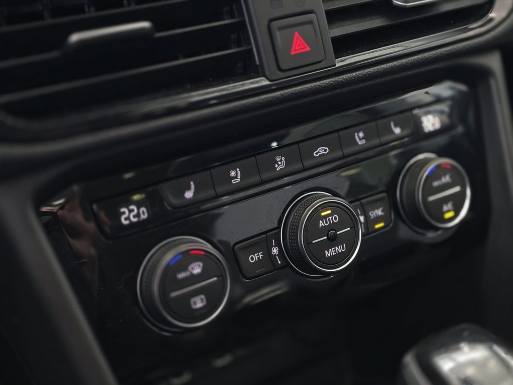2023 Volkswagen Taos Highline | DÉMARREUR | PANO | CUIR | CARPLAY | +++ in Laval, Quebec - 17 - w1024h768px