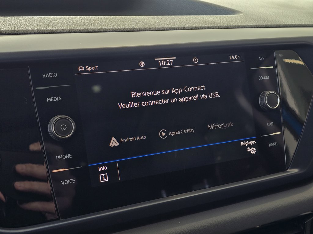 2023 Volkswagen Taos Comfortline AWD | TOIT PANO | CAM | CARPLAY | +++ in Laval, Quebec - 18 - w1024h768px