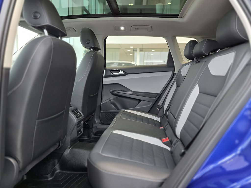 Volkswagen Taos Highline TOIT PANO | CUIR | NAV | CARPLAY | AWD 2024 à Laval, Québec - 10 - w1024h768px