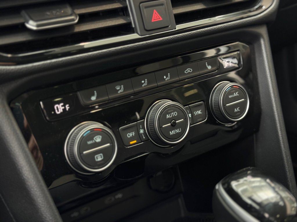 2024 Volkswagen Taos Comfortline Black Edition TOIT PANO | CARPLAY +++ in Laval, Quebec - 17 - w1024h768px