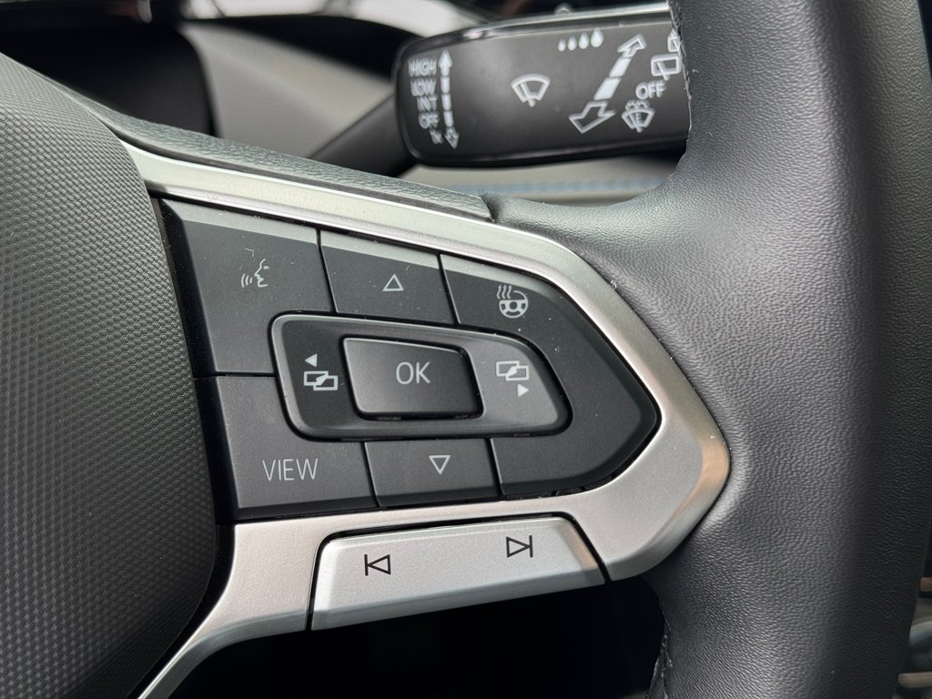 2024 Volkswagen Taos Comfortline Black Edition TOIT PANO | CARPLAY +++ in Laval, Quebec - 15 - w1024h768px