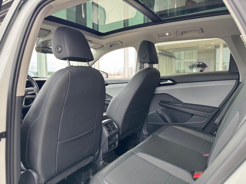 2024 Volkswagen Taos Comfortline Black Edition TOIT PANO | CARPLAY +++ in Laval, Quebec - 10 - w1024h768px