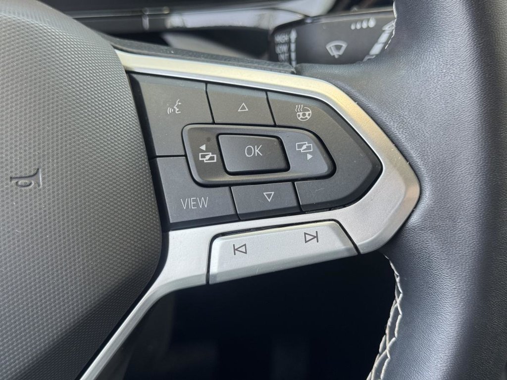 Volkswagen Taos Highline 4MOTION | DÉMARREUR | TOIT PANO | CUIR | CARPLAY +++ 2024 à Laval, Québec - 15 - w1024h768px