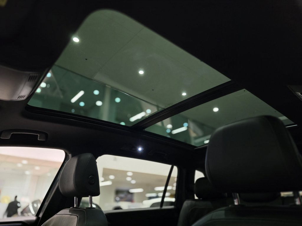 2019 Volkswagen Tiguan Highline R-LINE 7 PASSAGERS | BAS KM | NAV | CUIR in Laval, Quebec - 20 - w1024h768px