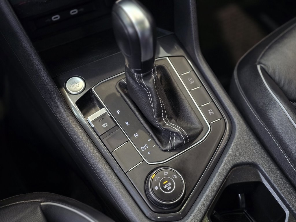 2021 Volkswagen Tiguan Highline R-LINE | PANO | CUIR | NAV | DÉMARREUR in Laval, Quebec - 16 - w1024h768px