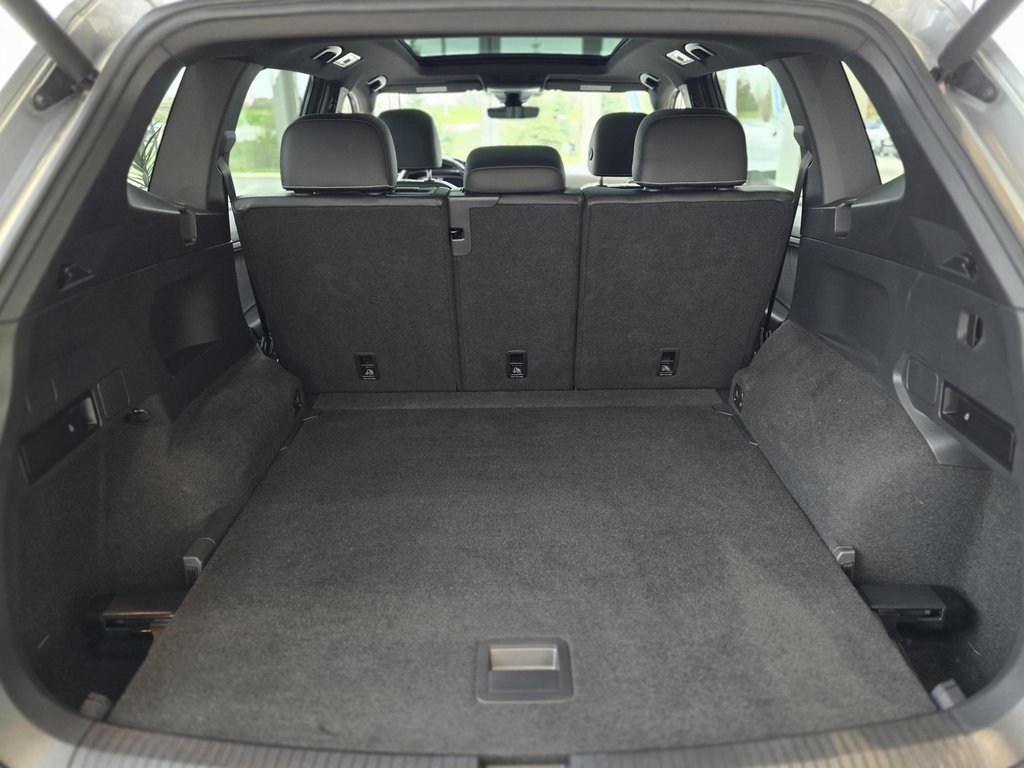 2021 Volkswagen Tiguan Highline R-LINE | PANO | CUIR | NAV | DÉMARREUR in Laval, Quebec - 9 - w1024h768px