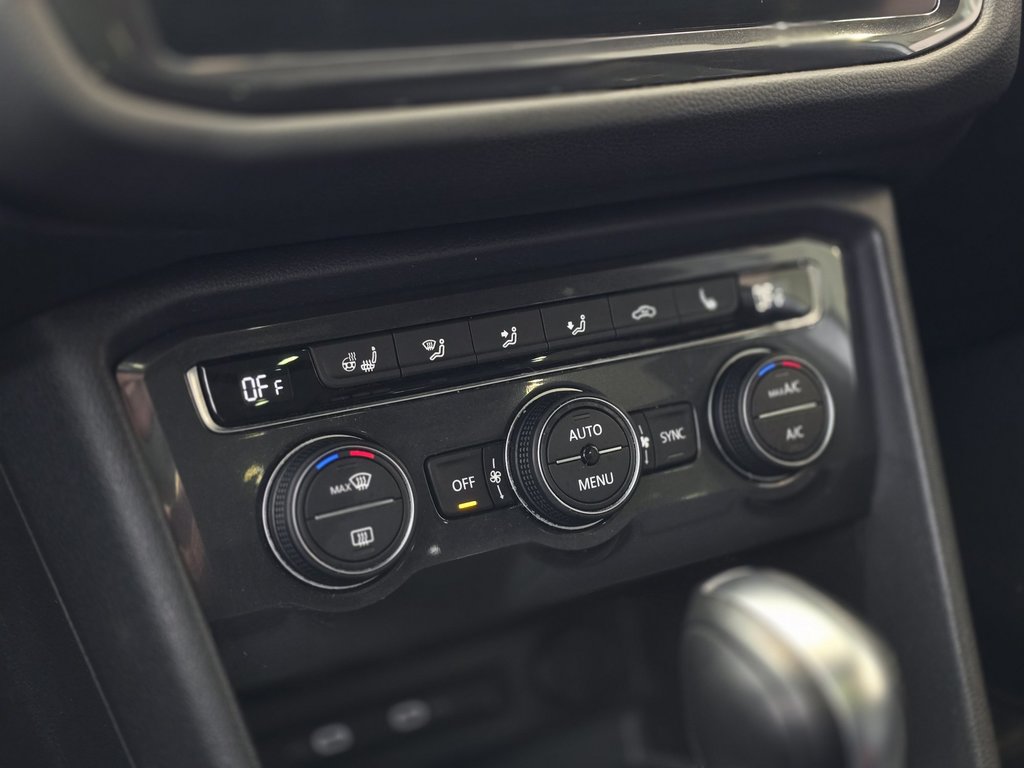 2021 Volkswagen Tiguan Highline R-LINE | PANO | CUIR | NAV | DÉMARREUR in Laval, Quebec - 17 - w1024h768px