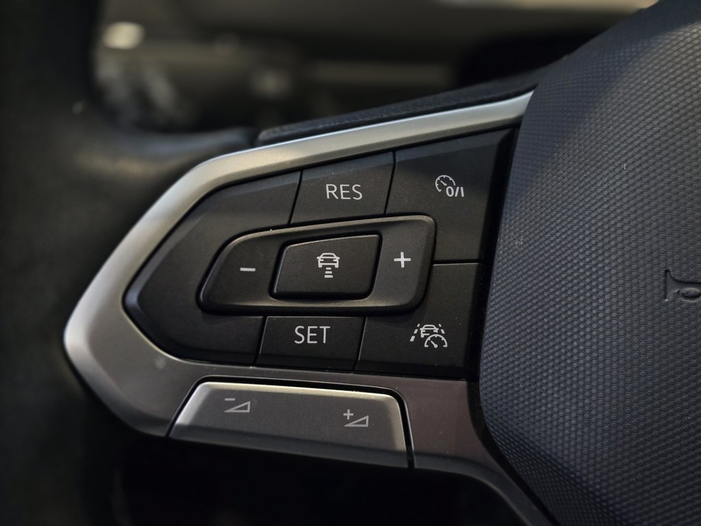 Volkswagen Tiguan Comfortline | TOIT PANO | CUIR | DÉMARREUR | +++ 2022 à Laval, Québec - 14 - w1024h768px