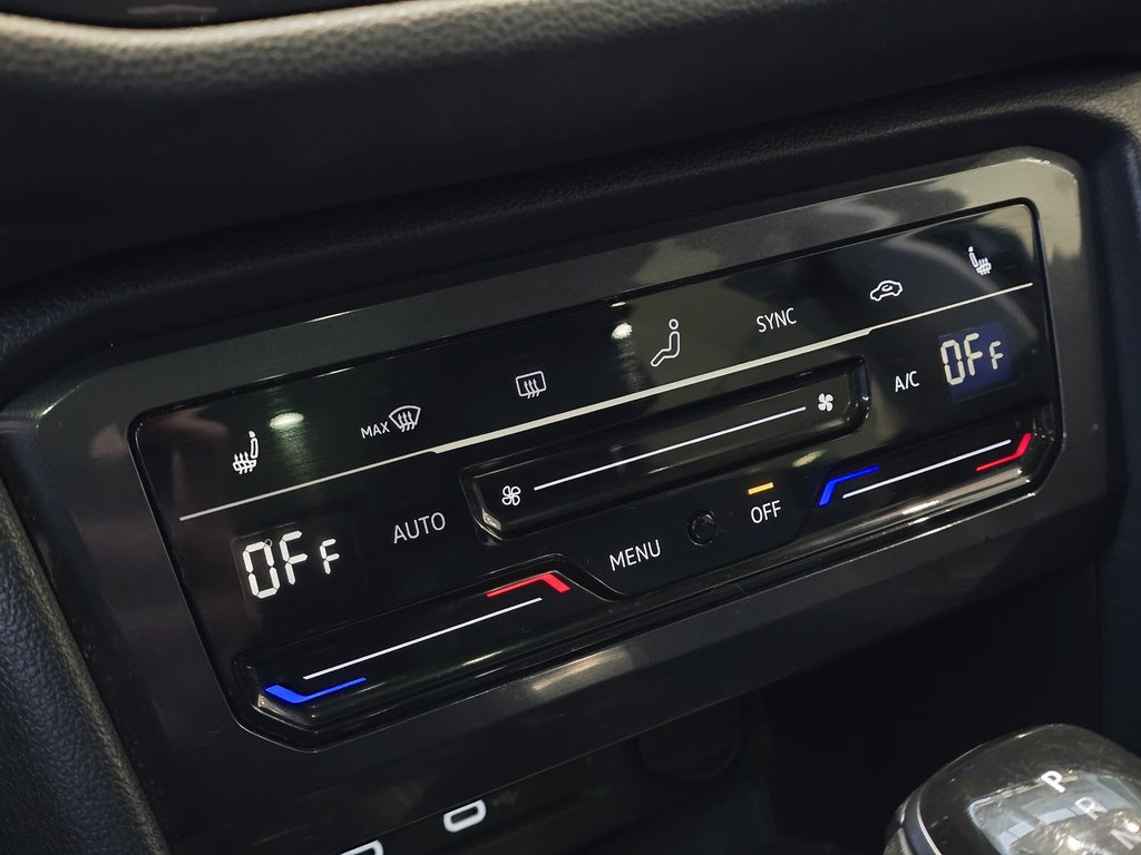 Volkswagen Tiguan Comfortline | TOIT PANO | CUIR | DÉMARREUR | +++ 2022 à Laval, Québec - 17 - w1024h768px