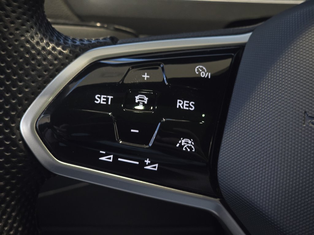 2022 Volkswagen Tiguan Comfortline R-LINE | BLACK PACK | TOIT PANO | CUIR in Laval, Quebec - 14 - w1024h768px