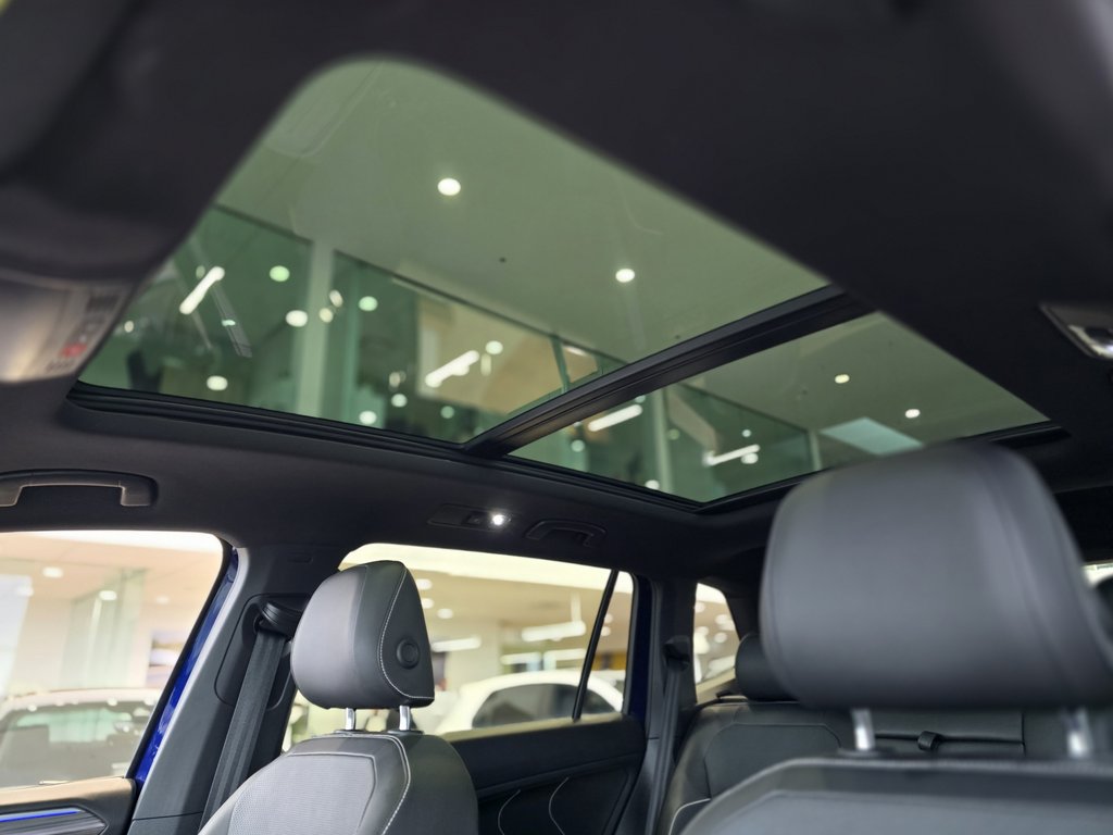 2022 Volkswagen Tiguan Highline R-Line TOIT PANO | CUIR | NAV | CARPLAY in Laval, Quebec - 20 - w1024h768px