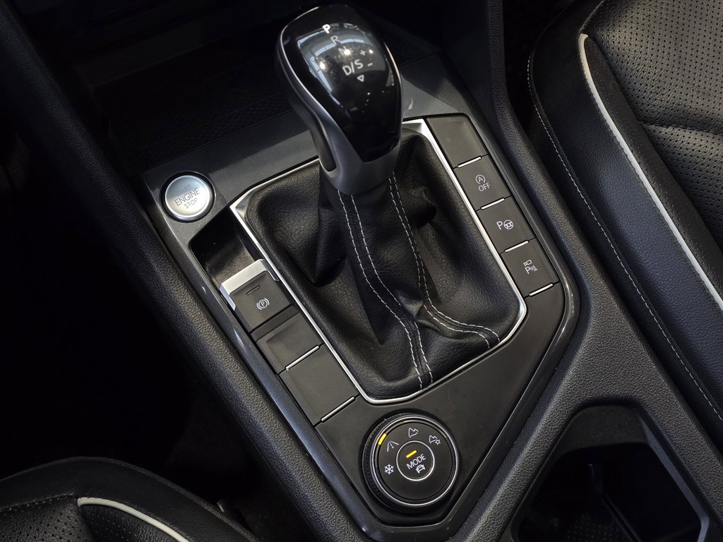 2022 Volkswagen Tiguan Highline R-Line TOIT PANO | CUIR | NAV | CARPLAY in Laval, Quebec - 17 - w1024h768px