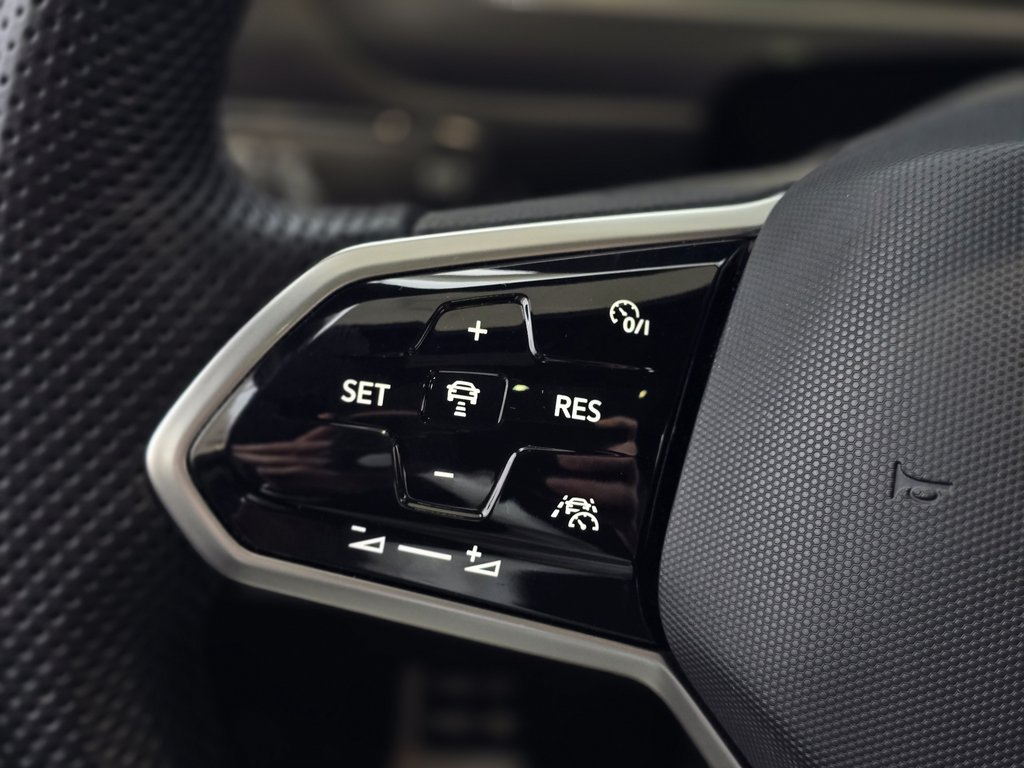 2022 Volkswagen Tiguan Highline R-Line TOIT PANO | CUIR | NAV | CARPLAY in Laval, Quebec - 15 - w1024h768px