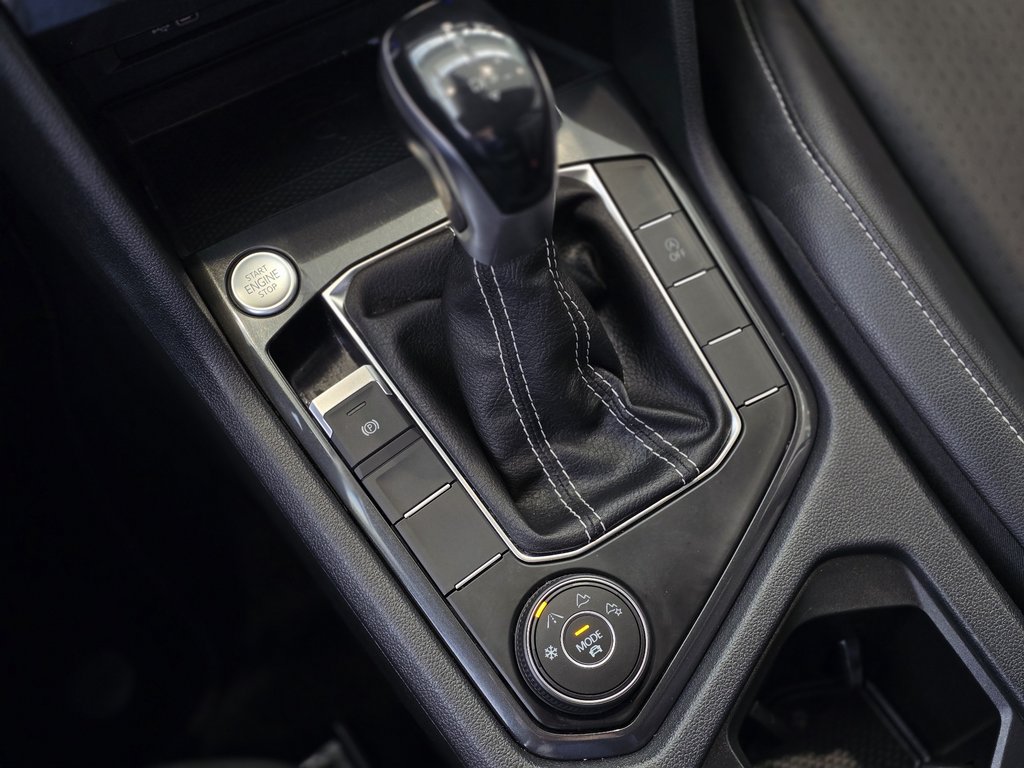Volkswagen Tiguan Comfortline AWD | CARPLAY | CUIR | CAMÉRA | BAS KM 2022 à Laval, Québec - 17 - w1024h768px