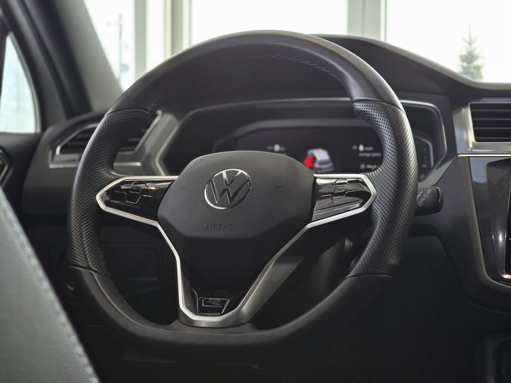 Volkswagen Tiguan Highline R-Line TOIT PANO | CUIR | NAV | CARPLAY 2022 à Laval, Québec - 13 - w1024h768px