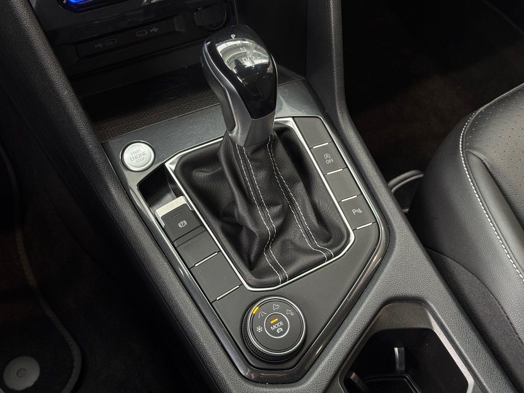 Volkswagen Tiguan Comfortline R-Line Black Edition DÉMARREUR | PANO 2022 à Laval, Québec - 16 - w1024h768px