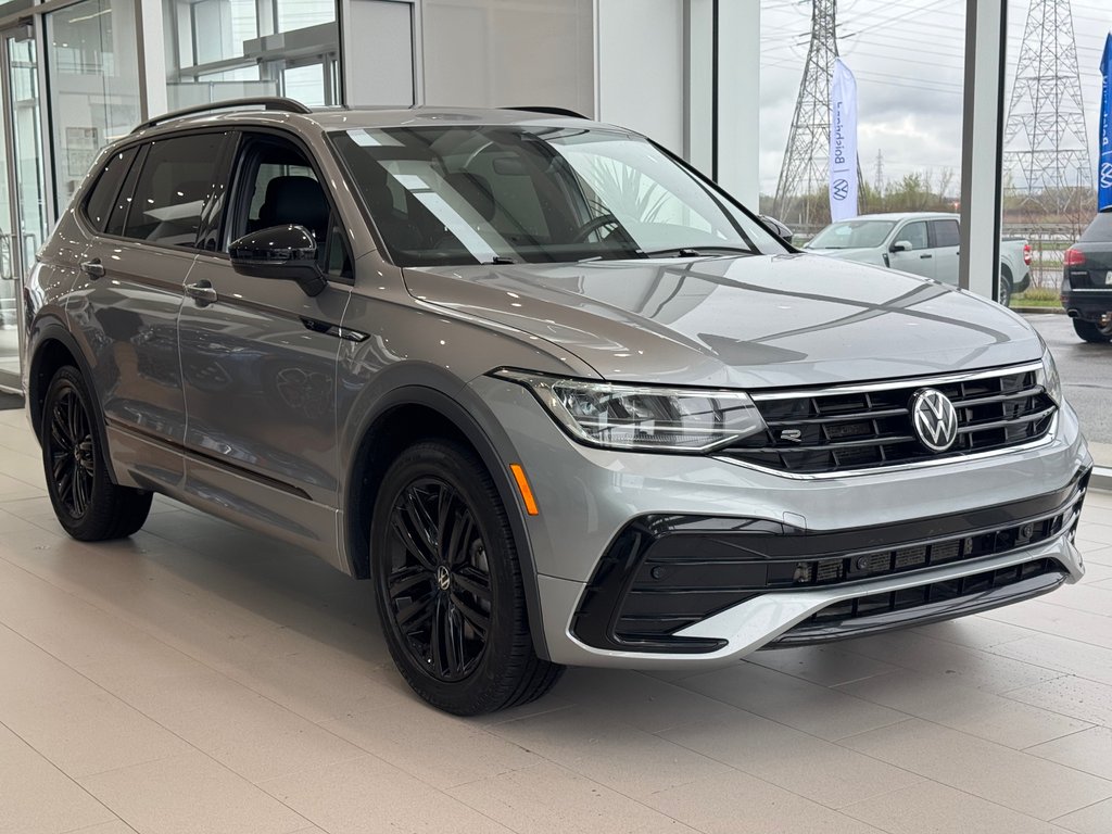 Volkswagen Tiguan Comfortline R-Line Black Edition DÉMARREUR | PANO 2022 à Laval, Québec - 1 - w1024h768px