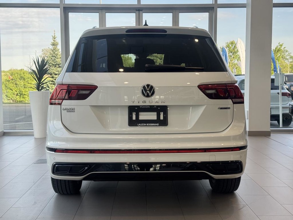 Volkswagen Tiguan Comfortline R-Line Black Edition 4MOTION | DÉMARREUR | TOIT PANO +++ 2022 à Laval, Québec - 7 - w1024h768px