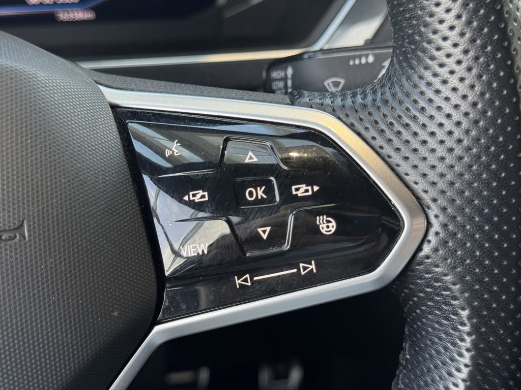 Volkswagen Tiguan Comfortline R-Line Black Edition 4MOTION | DÉMARREUR | TOIT PANO +++ 2022 à Laval, Québec - 15 - w1024h768px