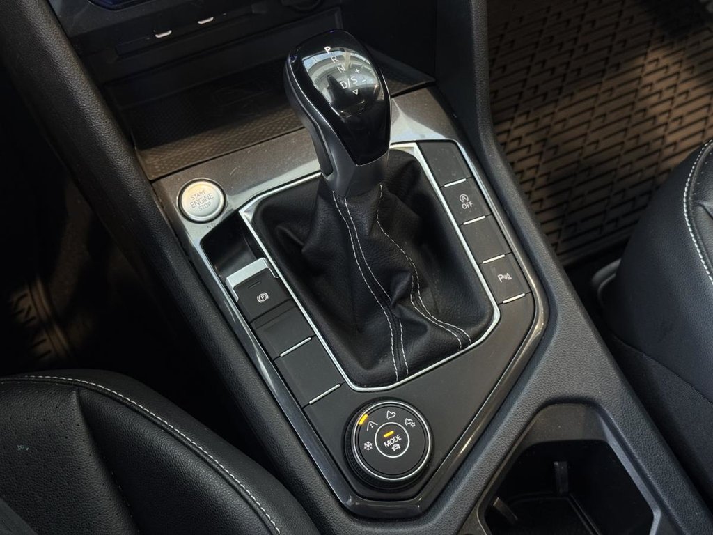 Volkswagen Tiguan Comfortline R-Line Black Edition 4MOTION | DÉMARREUR | TOIT PANO +++ 2022 à Laval, Québec - 16 - w1024h768px