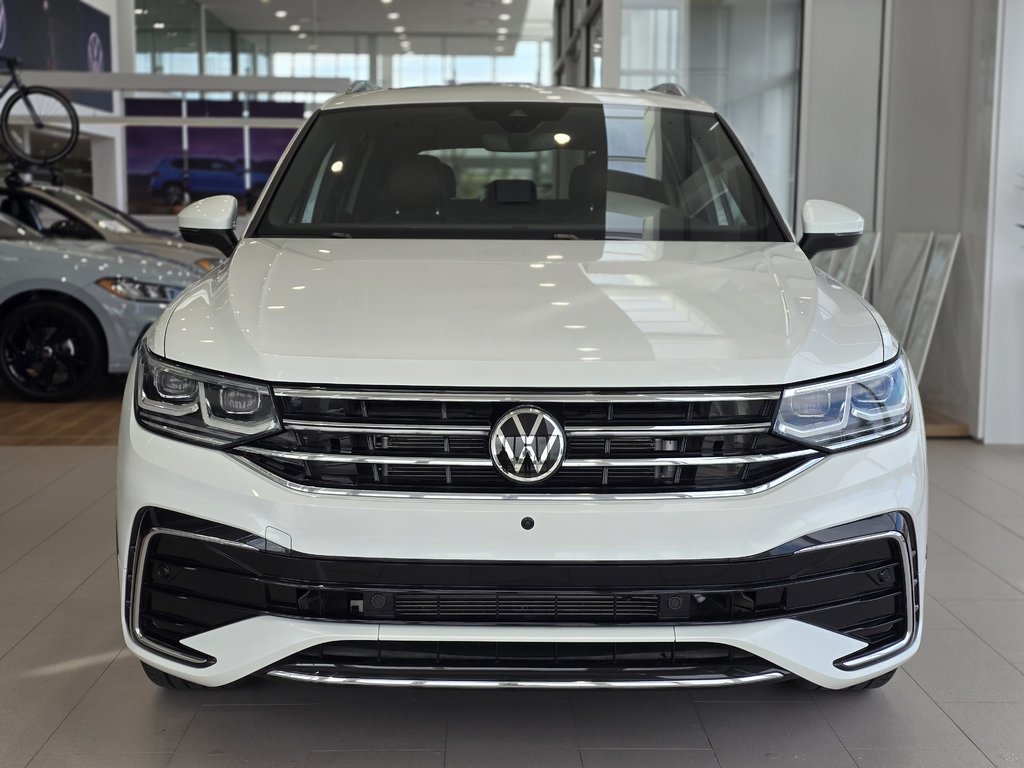 Tiguan Highline R-Line PANO | NAV | CARPLAY | CUIR | +++ 2023 à Laval, Québec - 3 - w1024h768px