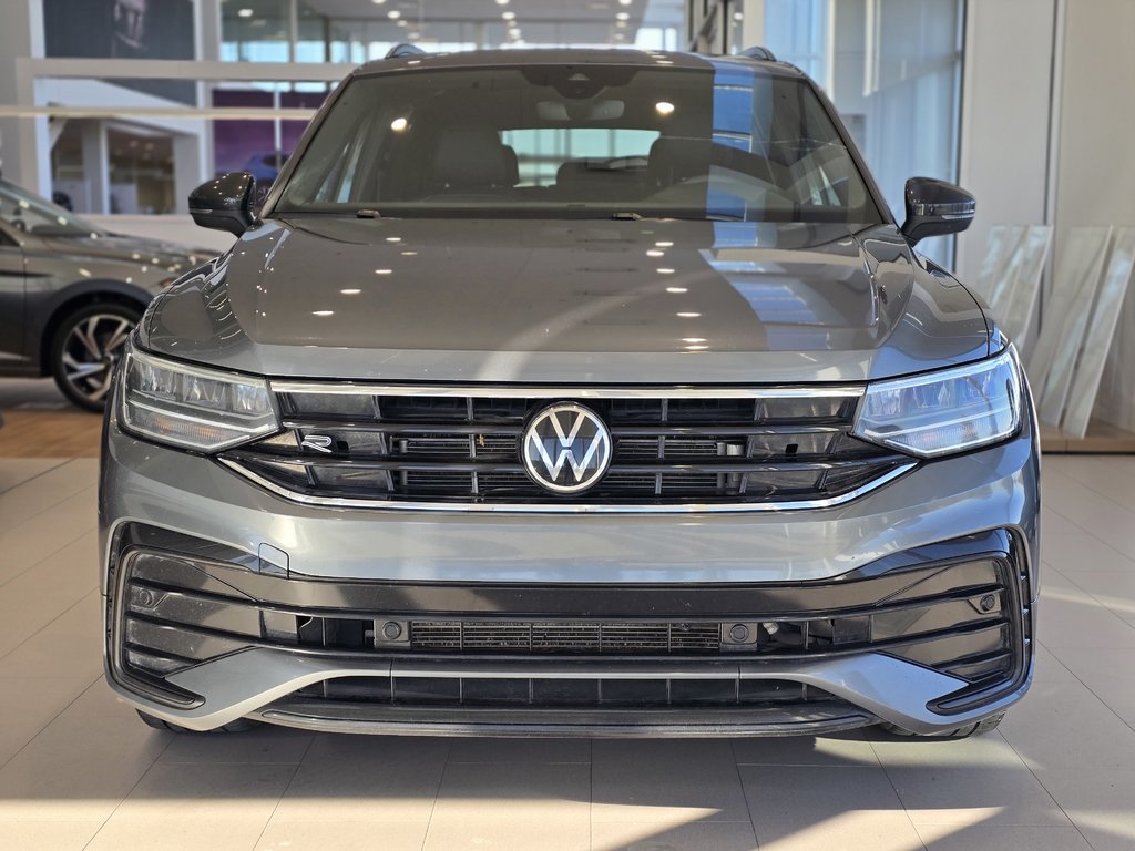 2023  Tiguan Comfortline R-Line Black Edition PANO | CARPLAY in Laval, Quebec - 3 - w1024h768px