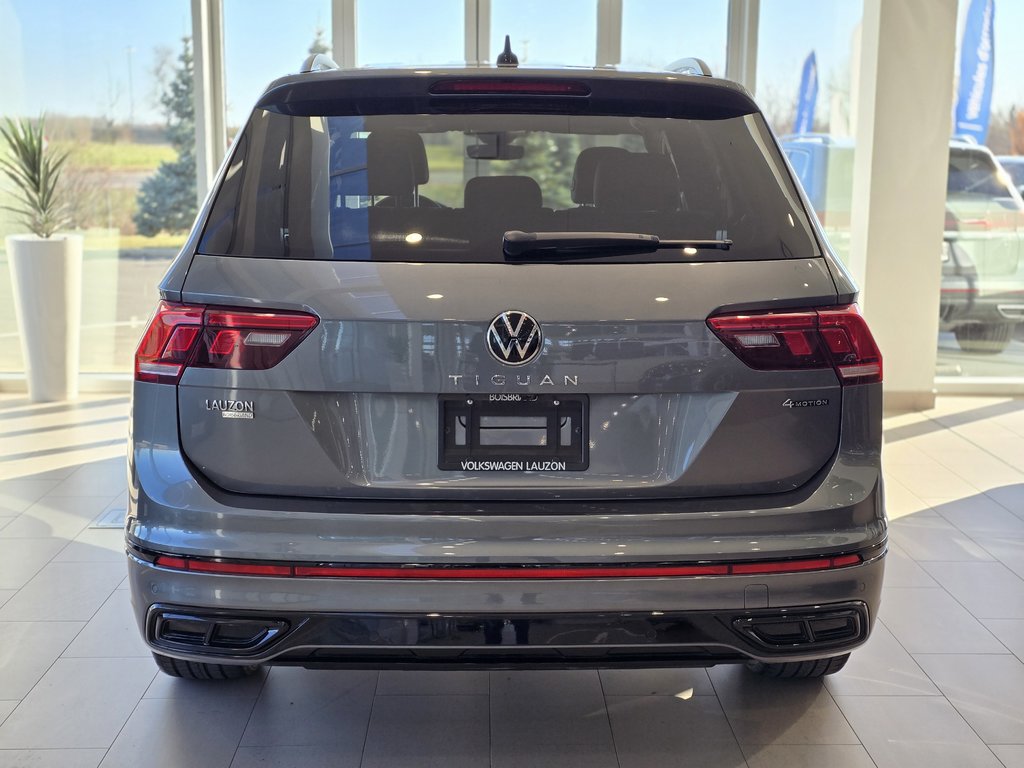 2023  Tiguan Comfortline R-Line Black Edition PANO | CARPLAY in Laval, Quebec - 7 - w1024h768px