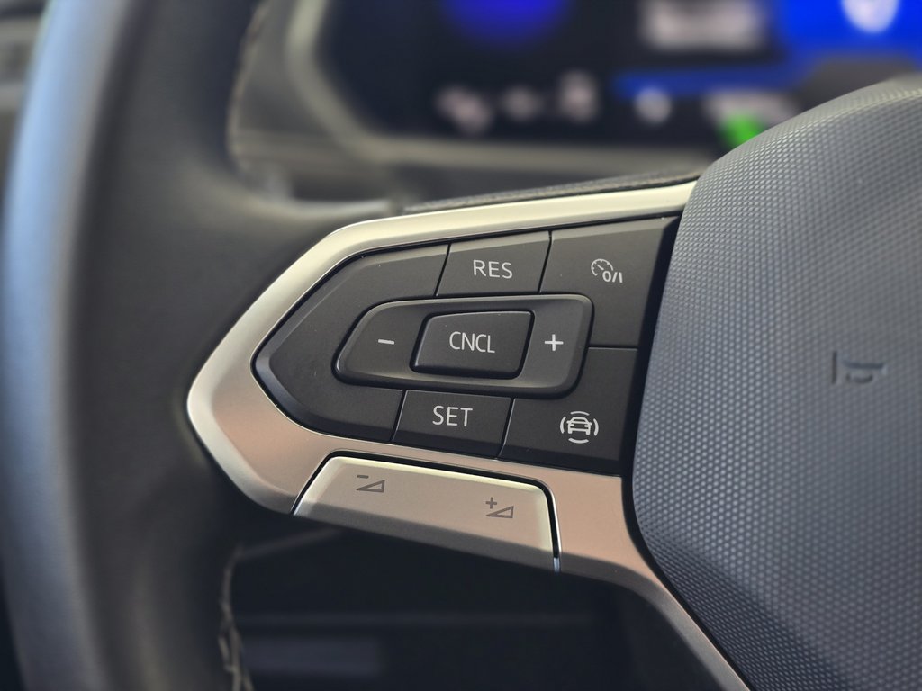 Volkswagen Tiguan Trendline 4MOTION | CARPLAY | BAS KM | BLUETOOTH 2023 à Laval, Québec - 14 - w1024h768px