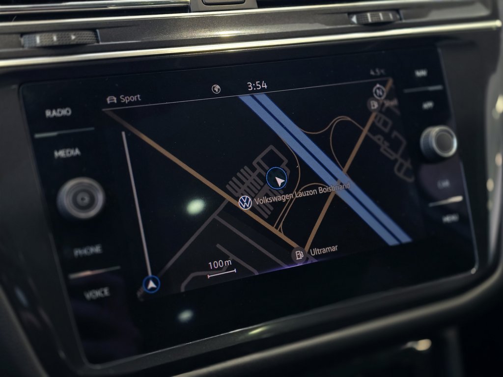 2023 Volkswagen Tiguan Highline R-Line TOIT PANO | CUIR | NAV | CARPLAY in Laval, Quebec - 19 - w1024h768px